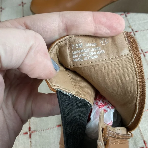 Aerosoles “Brandi” Wedge Bootie Sz 7.5 Brown Faux Leather Ankle Boots Comfy Boot - Picture 8 of 8